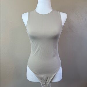 House of Harlow 1960 Cream Sleeveless Bodysuit